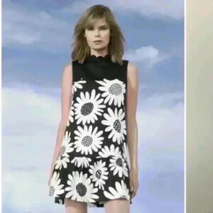 VICTORIA BECKHAM Target Black White Daisy Floral Scallop Trim Dress Medium